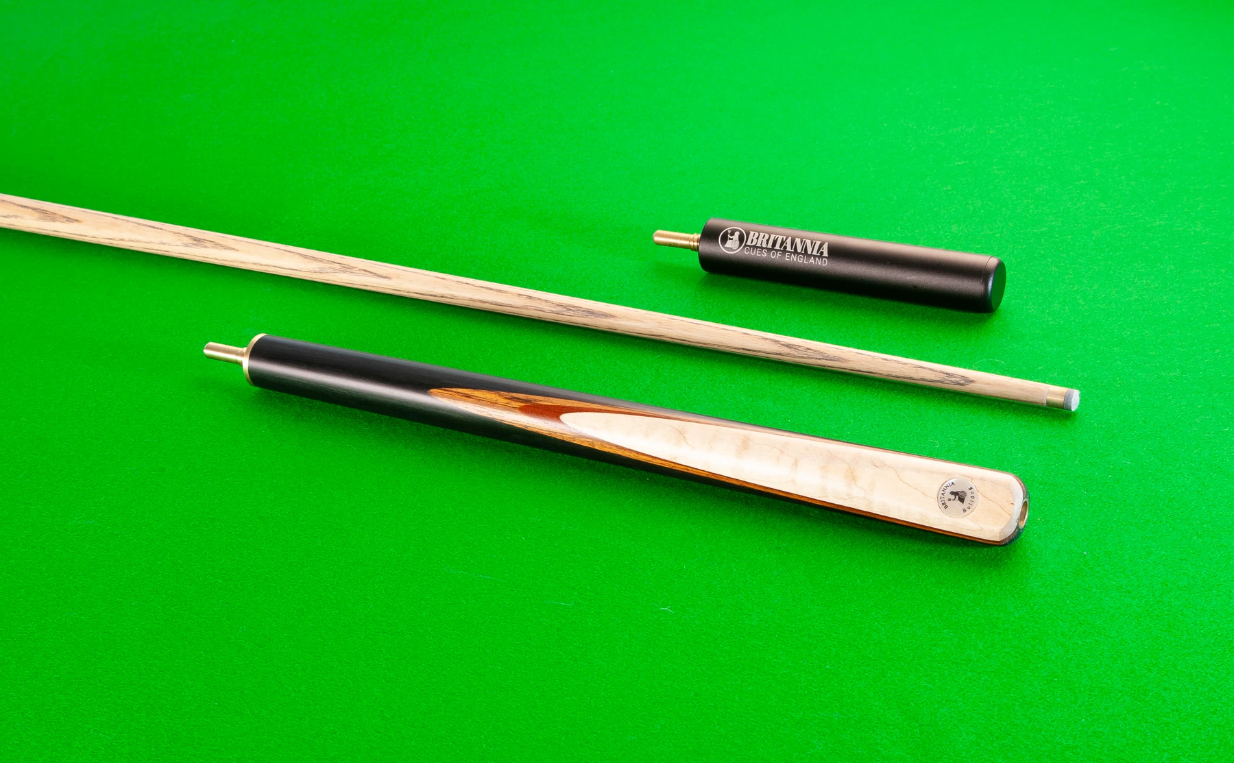 Britannia Traditional range snooker cue showing premium timber craftsmanship